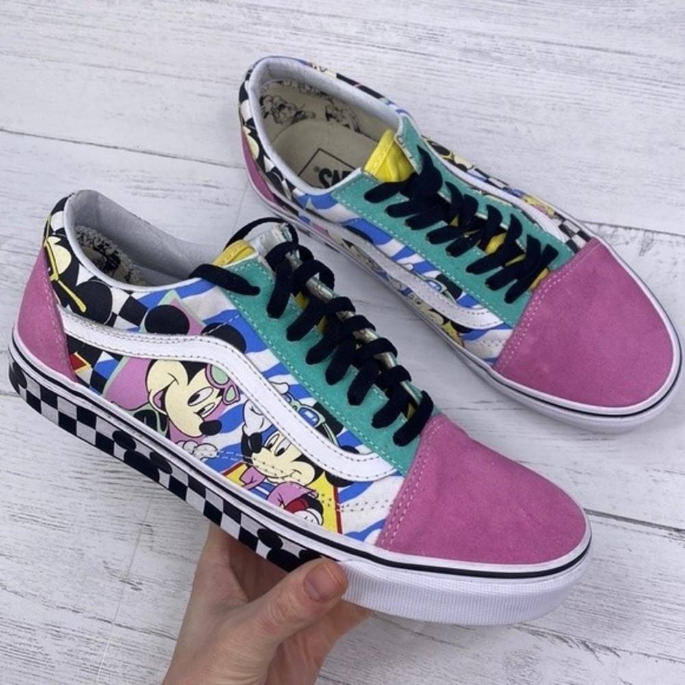 Vans Limited Edition Old Skool Disney Mickey Shoes Sneakers in Size 10 W…